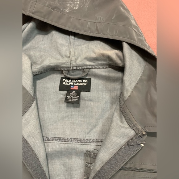 Raincoat - Picture 3 of 4